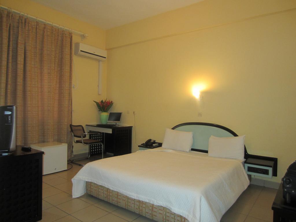 Hotel Beausejour Mirabel Bonabéri Habitación foto